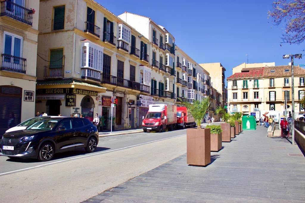 Merced Luxury Malaga Exterior photo