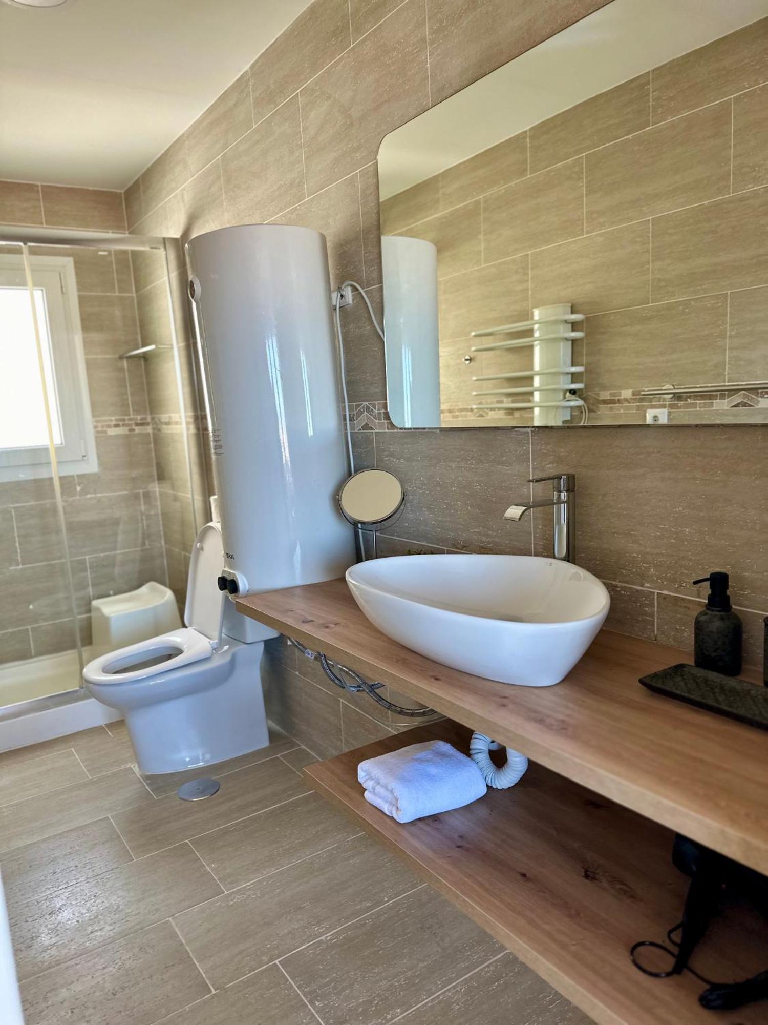 Merced Luxury Malaga Exterior photo